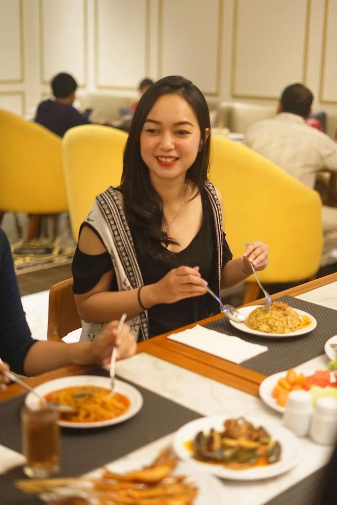 호텔 호라이즌 칠레두그 자카르타 외부 사진